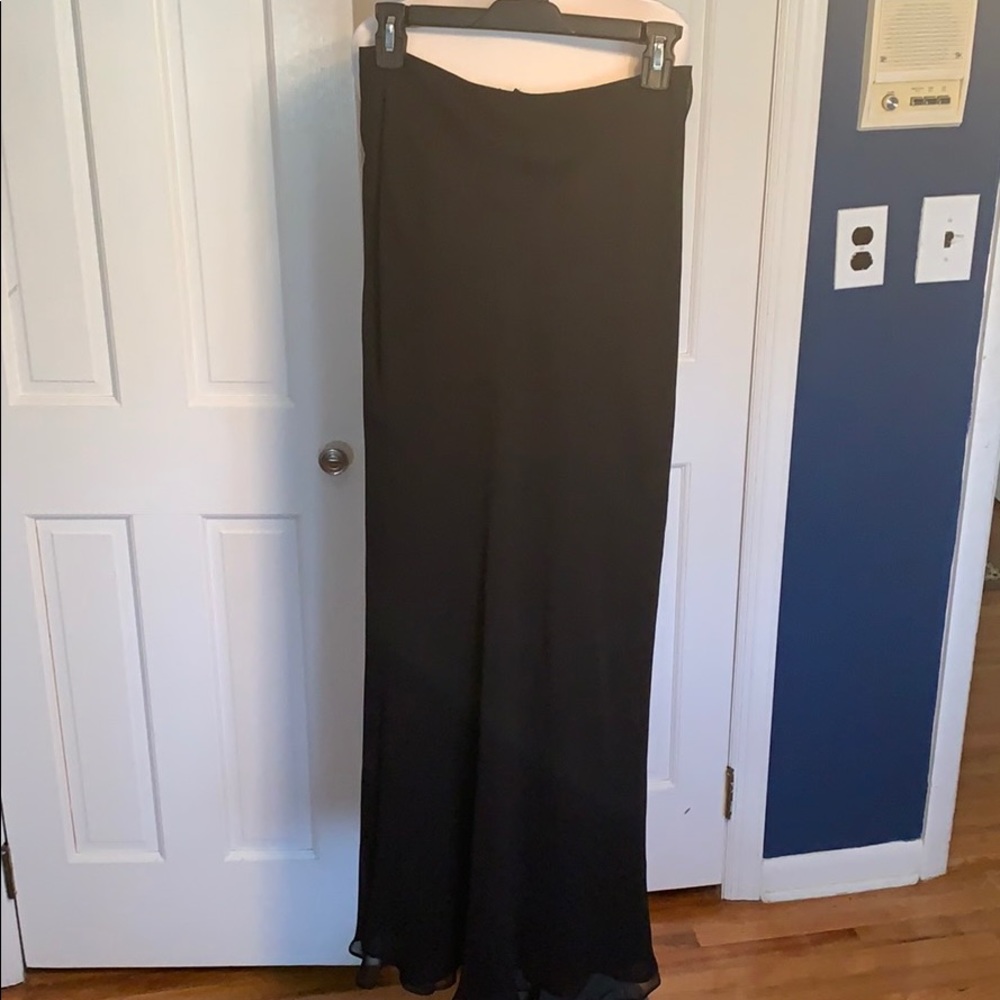❤️ Laundry by Shelli Segal Full Length Silk skirt